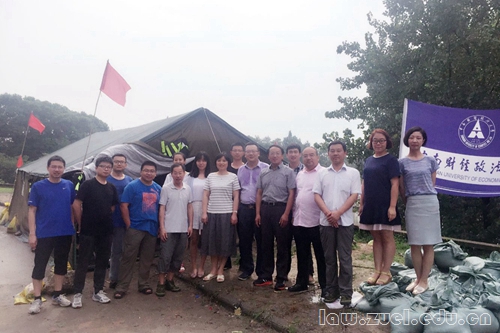 3.我校老师合影 - 副本.JPG