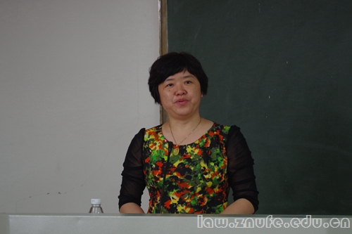 2.法学院副院长黎江虹教授讲话.JPG
