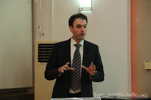 1.德国Passau大学Florian Eichel教授主讲.JPG