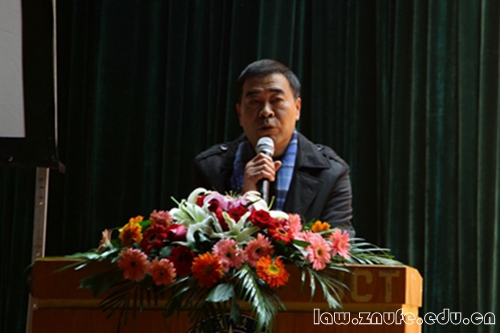 3.院党委肖崇明书记宣布表彰决定.JPG