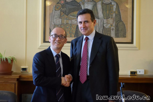 1.我校法学院院长徐涤宇教授与意大利罗马第一大学法学院院长Enrico Del Prato教授合影_副本.png