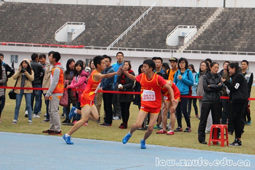 7.男子4×400米现场接力.JPG
