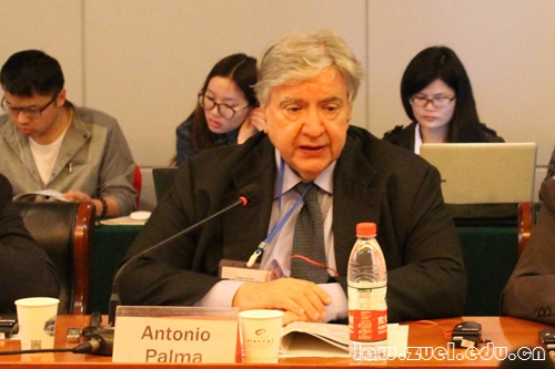 4.Antonio Palma教授解答问题.jpg