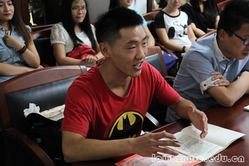 ff 6.2013级辅导员级肖荣涛同学发言_副本3.jpg