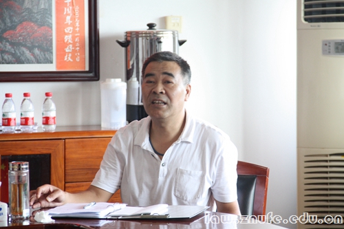 2.法学院党委书记肖崇明同志发言.JPG